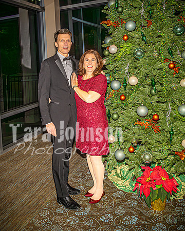 2023 DSI Formal - 40th - Christmas Pose - TJP (6 of 55)