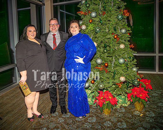 2023 DSI Formal - 40th - Christmas Pose - TJP (14 of 55)