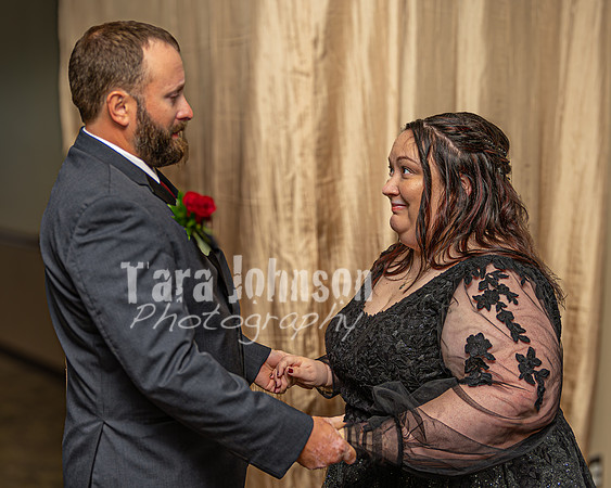 Eric & Elyse - First Look, First Touch - TJP (16 of 28)