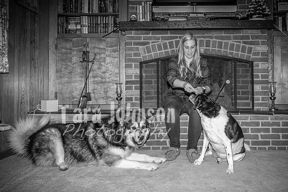 Brittany & Cooper, Daisy & Penny - BW - TJP (3 of 21)