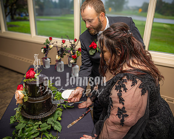 Eric & Elyse - Wedding Cake - TJP (6 of 18)