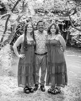 Torres Family @ Paint Creek Trail - BW - TJP (11 of 36)