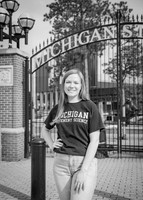 24 U of M Grad Photos - Audrey-34
