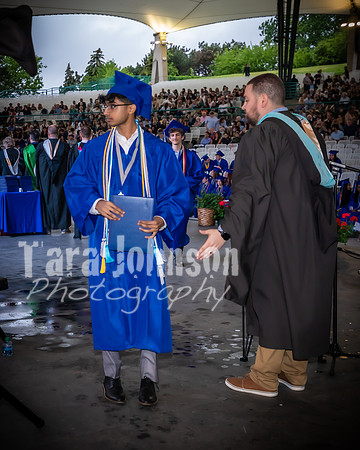 22 IA Grad - Angle #4 Celebration Walk - TJP (154 of 345)
