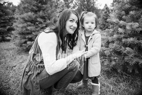 Eric & Rachelle Miras Family - BW - TJP (6 of 67)