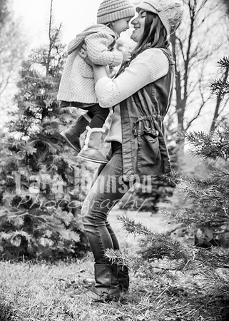 Eric & Rachelle Miras Family - BW - TJP (42 of 67)