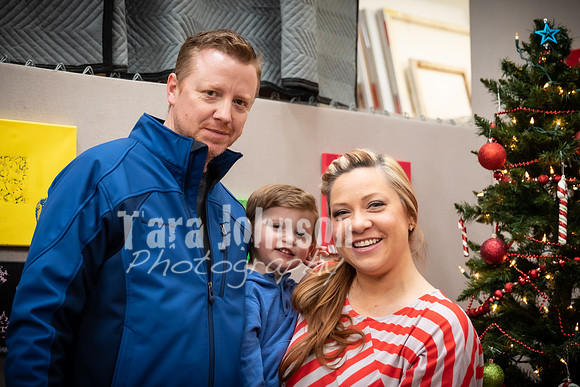 2019 MCP Christmas Families (19 of 41)