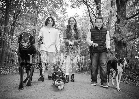 Green Family - BW - TJP (11 of 50)