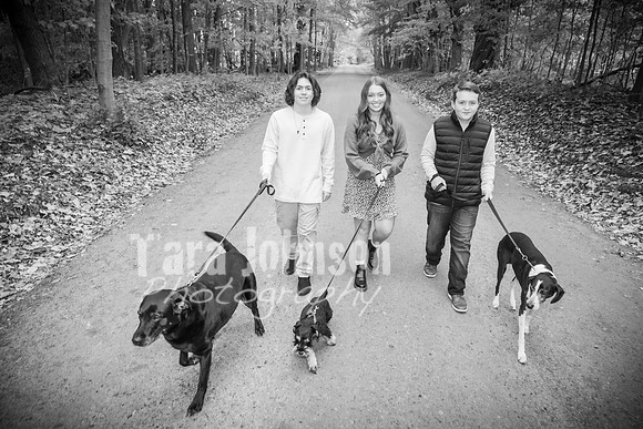 Green Family - BW - TJP (15 of 50)