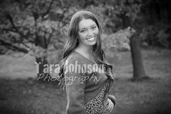 Katie Green (Fall) - BW - TJP (5 of 52)