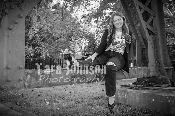 Katie Green (Fall) - BW - TJP (34 of 52)