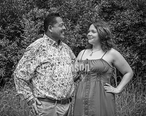 Torres Family @ Paint Creek Trail - BW - TJP (23 of 36)