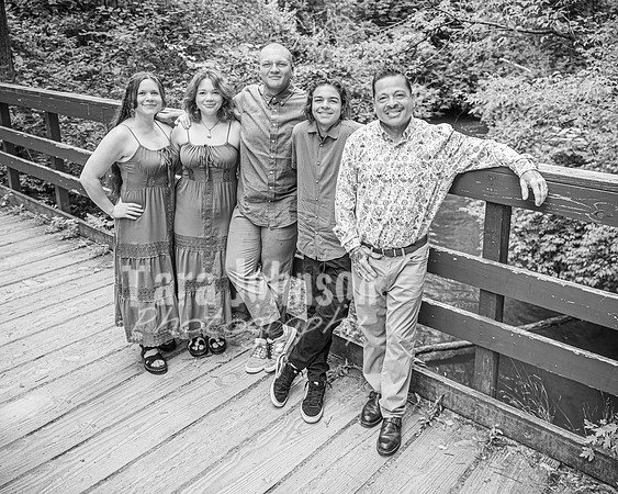 Torres Family @ Paint Creek Trail - BW - TJP (9 of 36)