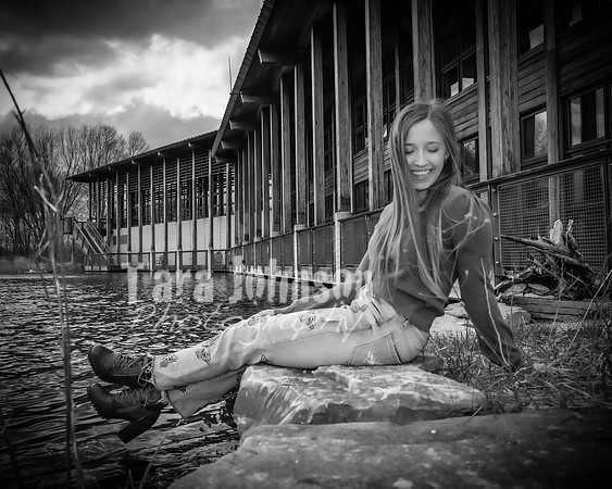 Avery Taylor - Full - BW - Part 2 - TJP (11 of 14)