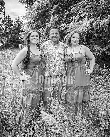 Torres Family @ Paint Creek Trail - BW - TJP (33 of 36)