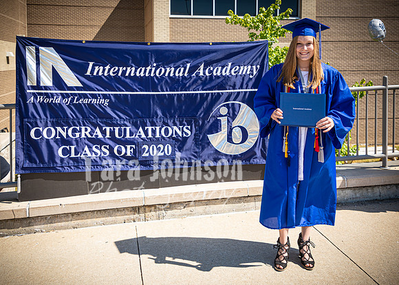 2020 IA Graduation - IB Sign - TJP (105 of 156)