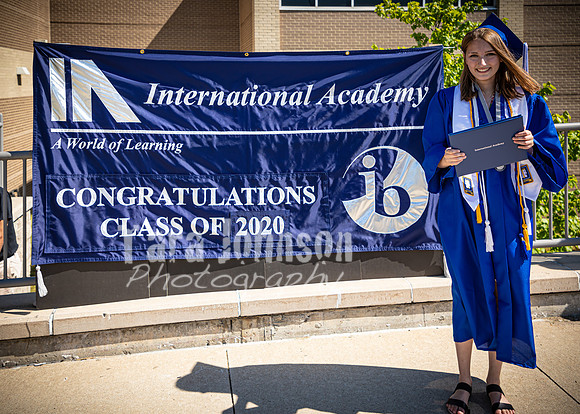2020 IA Graduation - IB Sign - TJP (91 of 156)