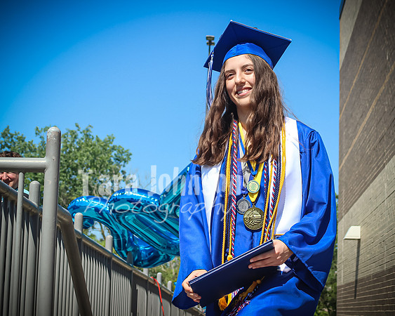 2020 IA Graduation - Stairs - TJP (92 of 181)