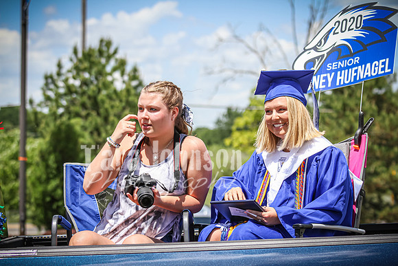 20 LHS Graduation - Family - TJP (16 of 18)
