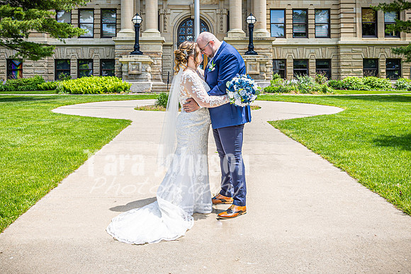 Mitch & Kelly - Prep in Mason - TJP (69 of 107)