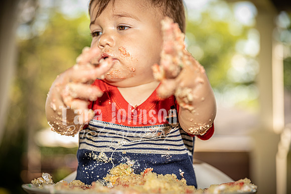 Jon Sculthorpe's Cake Smash - TJP (95 of 140)