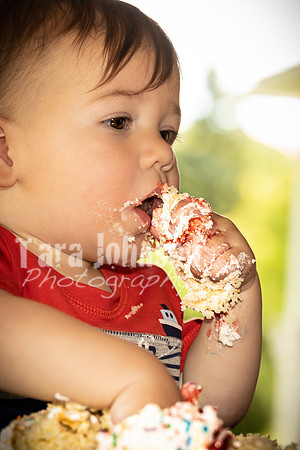 Jon Sculthorpe's Cake Smash - TJP (46 of 140)