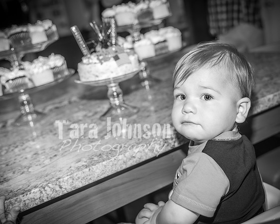 Jon Sculthorpe's Cake Smash - BW - TJP (10 of 141)