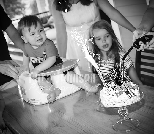 Jon Sculthorpe's Cake Smash - BW - TJP (31 of 141)