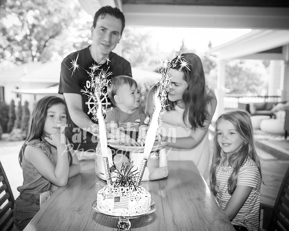 Jon Sculthorpe's Cake Smash - BW - TJP (34 of 141)