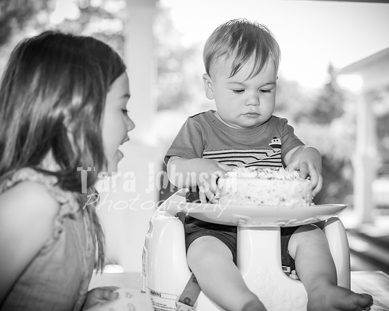 Jon Sculthorpe's Cake Smash - BW - TJP (41 of 141)