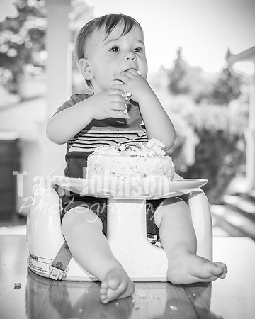 Jon Sculthorpe's Cake Smash - BW - TJP (43 of 141)