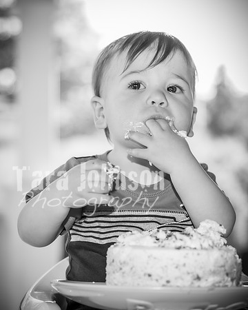 Jon Sculthorpe's Cake Smash - BW - TJP (44 of 141)