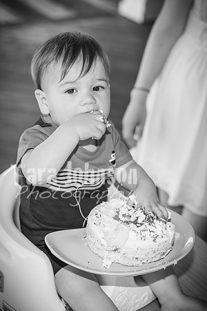 Jon Sculthorpe's Cake Smash - BW - TJP (45 of 141)