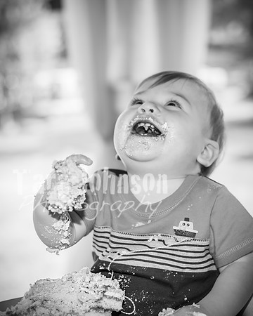 Jon Sculthorpe's Cake Smash - BW - TJP (56 of 141)