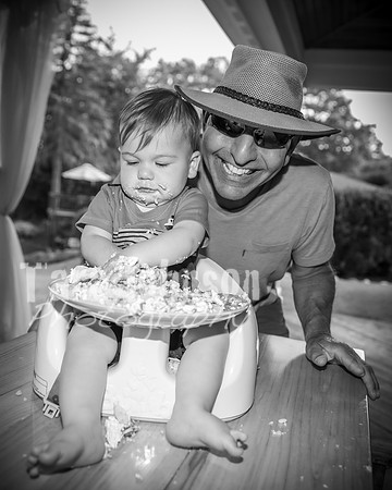 Jon Sculthorpe's Cake Smash - BW - TJP (90 of 141)