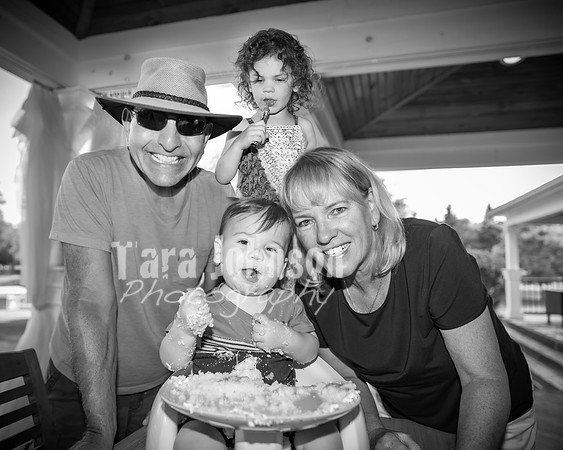 Jon Sculthorpe's Cake Smash - BW - TJP (95 of 141)