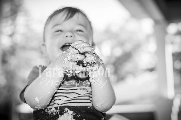 Jon Sculthorpe's Cake Smash - BW - TJP (98 of 141)