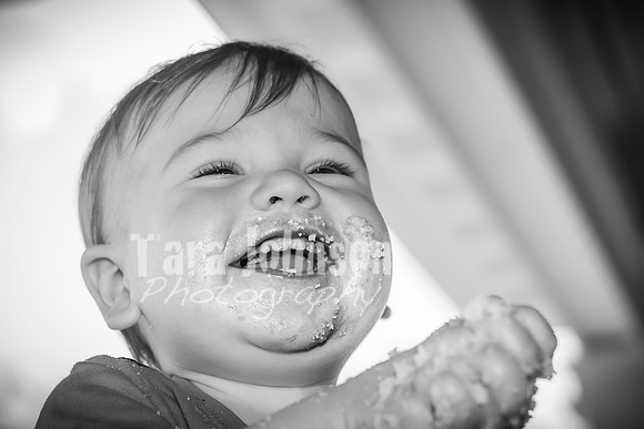 Jon Sculthorpe's Cake Smash - BW - TJP (100 of 141)