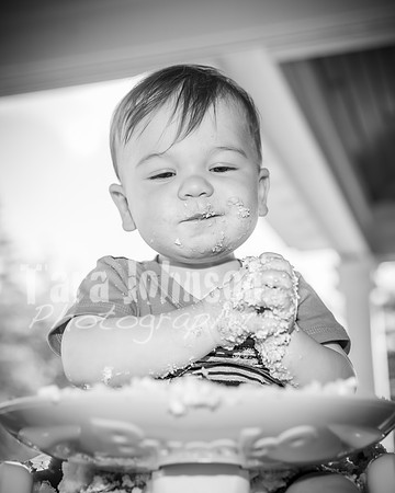 Jon Sculthorpe's Cake Smash - BW - TJP (101 of 141)
