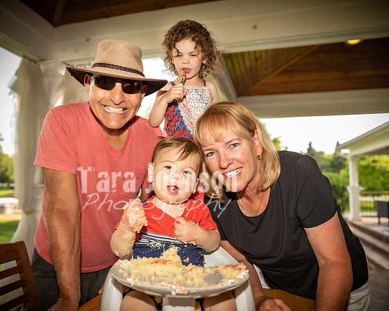 Jon Sculthorpe's Cake Smash - TJP (94 of 140)