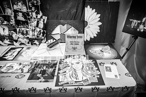 Tara Walsh's Grad Party - BW - TJP (77 of 331)