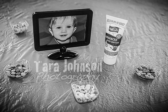 Tara Walsh's Grad Party - BW - TJP (85 of 331)
