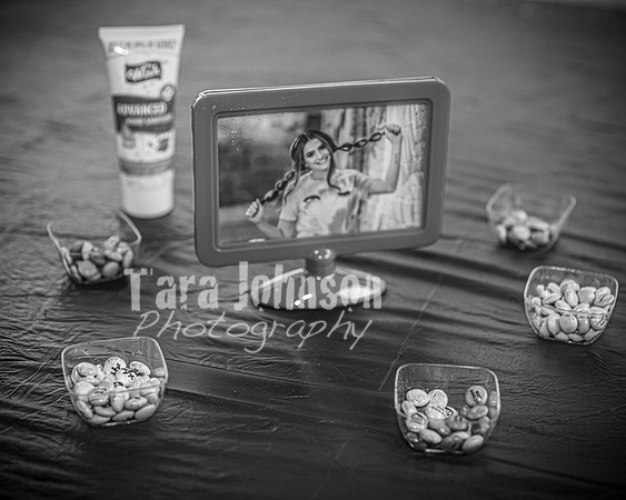 Tara Walsh's Grad Party - BW - TJP (86 of 331)