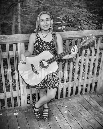 Larissa McDonald - BW - TJP (17 of 86)