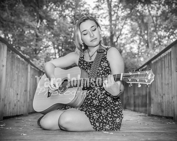 Larissa McDonald - BW - TJP (18 of 86)