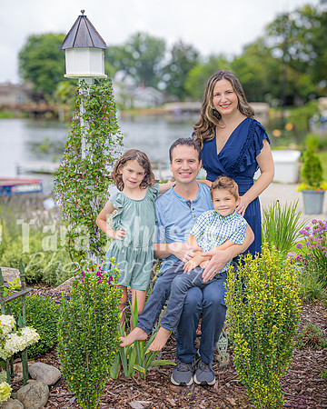 Sculthorpe Family Cedar Island - Color - TJP (1 of 2)