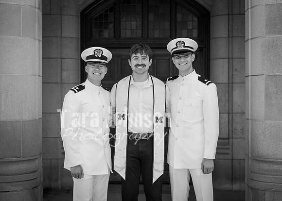 New Life Grad Photos W25 B&W (3 of 166)