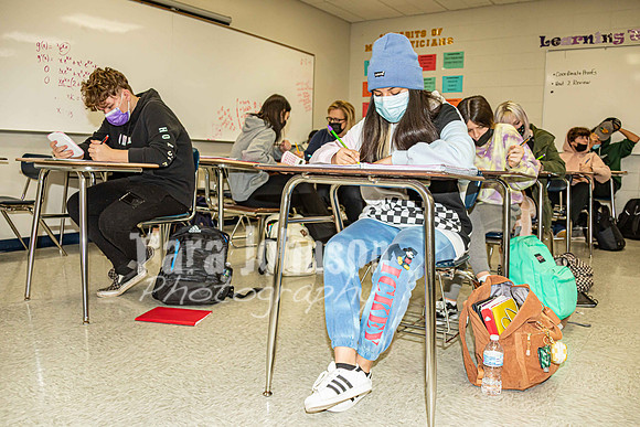 (web) 21 Fall LHS - Academics (4x6 @ 72 ppi) - TJP (37 of 69)