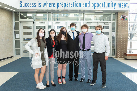 (web) 21 Fall LHS - Academics (4x6 @ 72 ppi) - TJP (60 of 69)