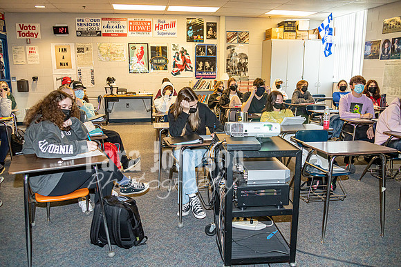 (print) 21 Fall LHS - Academics (Full Res, Various Sizes) - TJP (33 of 69)